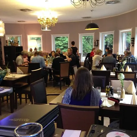 Hotel Haus Hubertus 3*