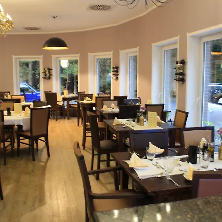 Hotel Haus Hubertus 3*