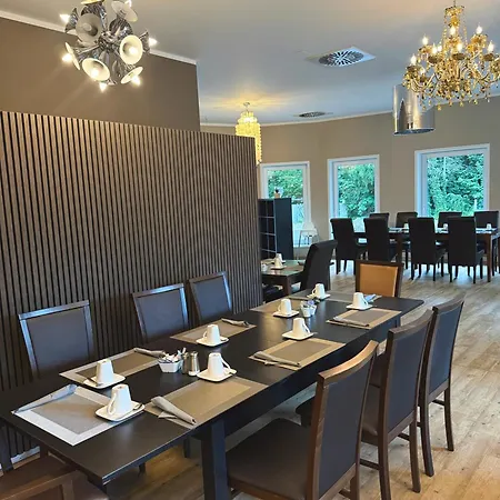 Haus Hubertus Hotel 3*