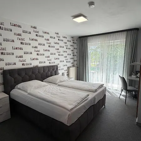 Haus Hubertus Hotel 3*