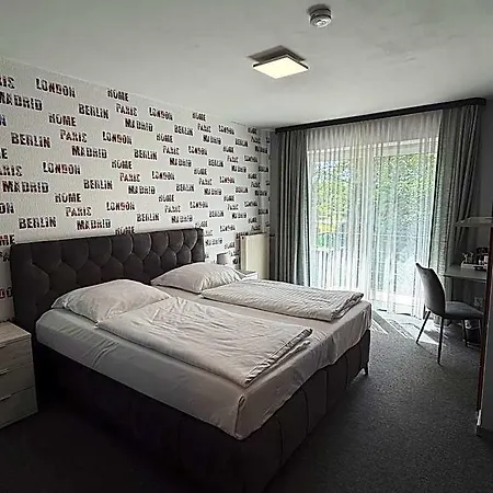 Haus Hubertus 3*